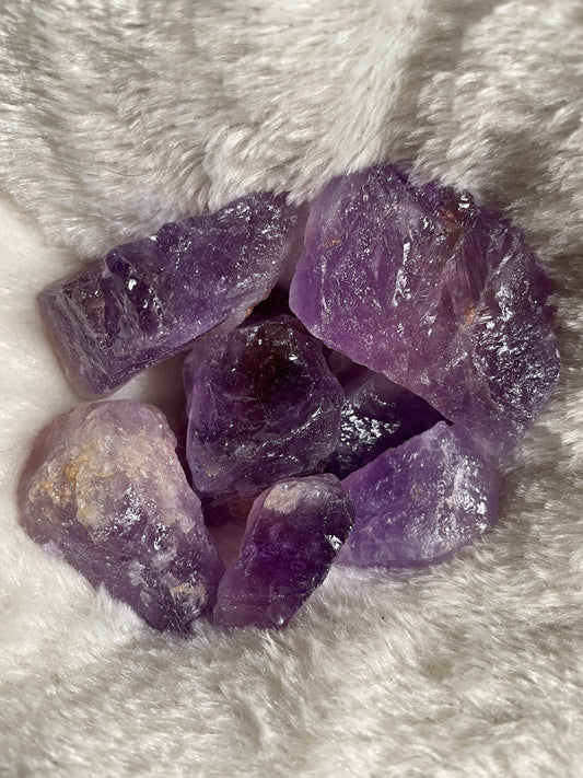 Amethyst Rough Stone | To Relieve Stress and Anxiety | Enhance Psychic Abilities | Third Eye Crystal | Used to Prevent Addictive Behaviors