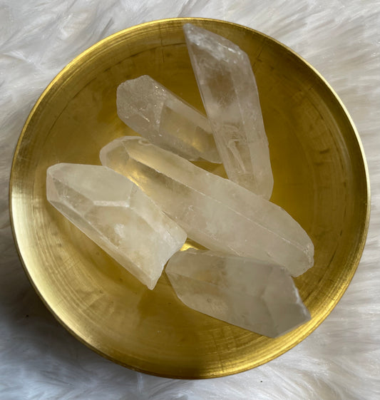 Clear Quartz Point | Rough Stone | 1 Large Piece | Approximately 1 to 2 Inch | Spiritual Stones | Witch Tools & Supplies | Meditation |