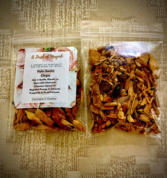 Palo Santo Chips - 5 Grams - Ideal for One Time Use - Cleanses Space of Negative Energy & Vibrations - Attracts Prosperity  and Good Fortune